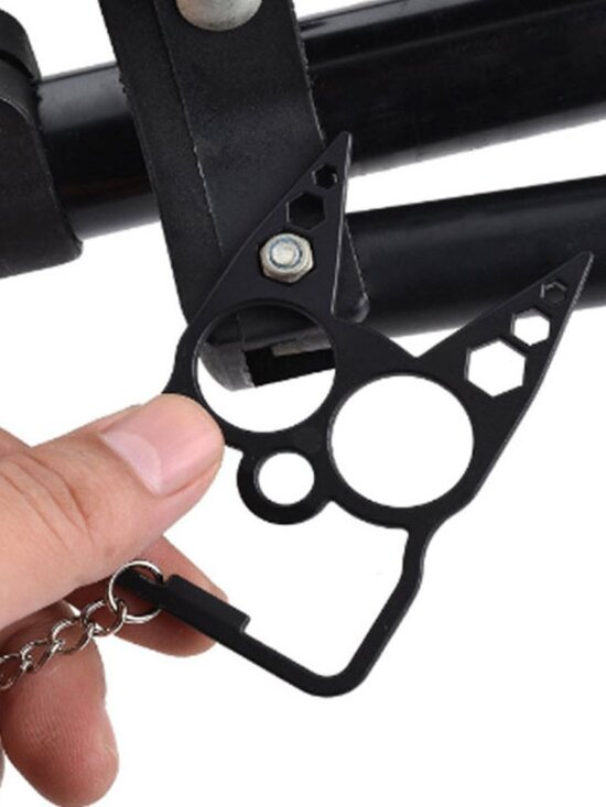 Black Cat Self Defense Keychain - Picture 3 of 3